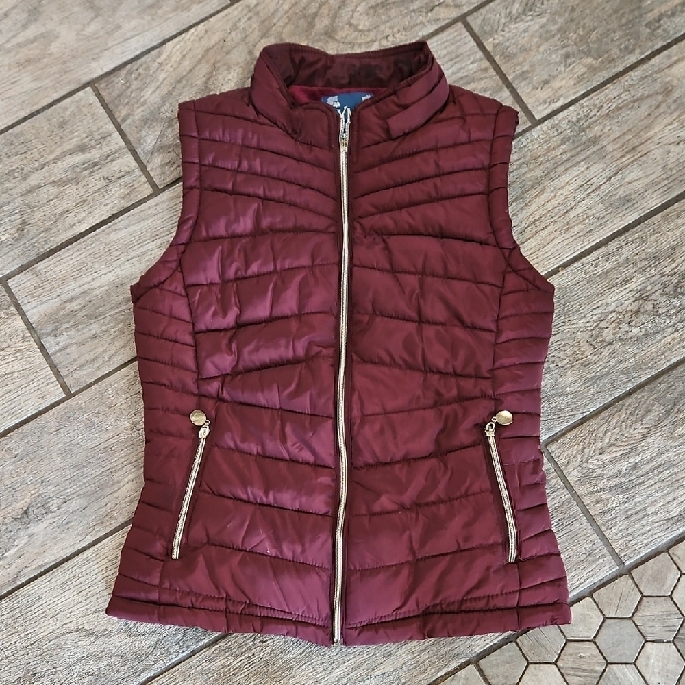 YMI Burgundy Quilted Puffer Vest Gold Accents